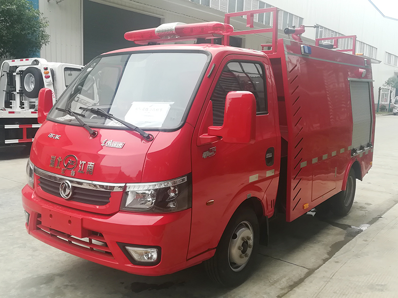 東風(fēng)單排座藍牌水罐消防車